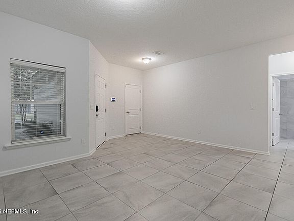 5th image of 1492 Autumn Pines Dr