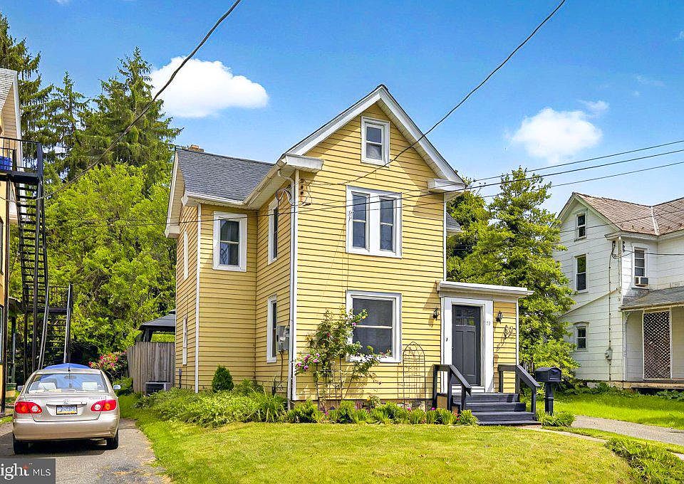 1st image of 39 W Cottage Ave