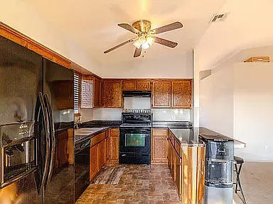 4402 S Jasmine Ave — Photo 2