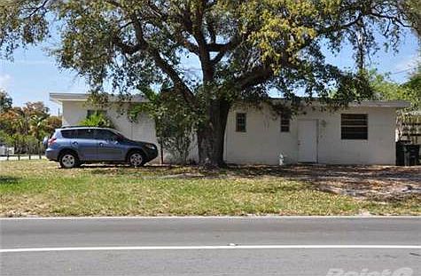 4th image of 1585 NE 129th St