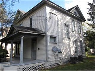 2nd image of 109 NE Sanchez Ave