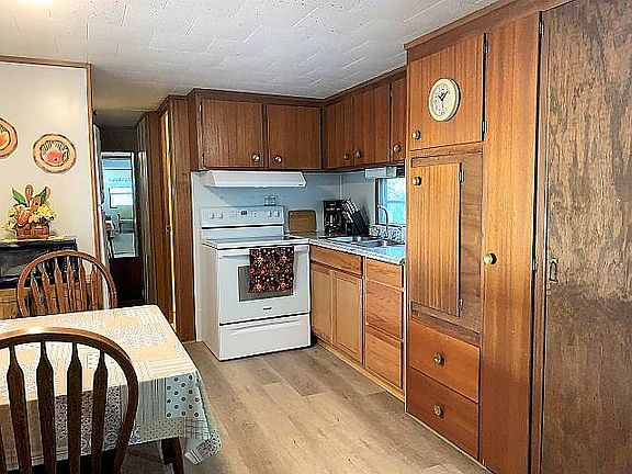 4th image of 367 Honeybell Pl