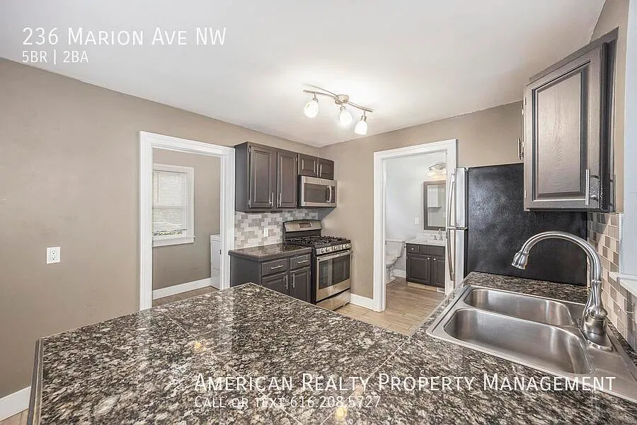5 bed, 1323 sqft, $3,100 — Photo 2