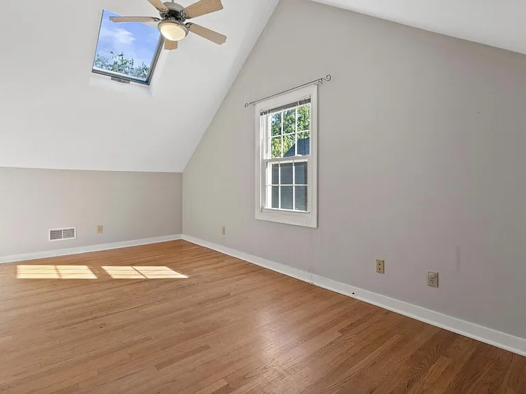 4918 N Berkeley Blvd — Photo 24