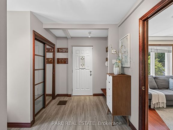 4th image of 12 Kentroyal Dr
