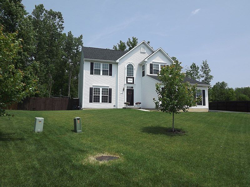 1st image of 4443 Millstream Dr
