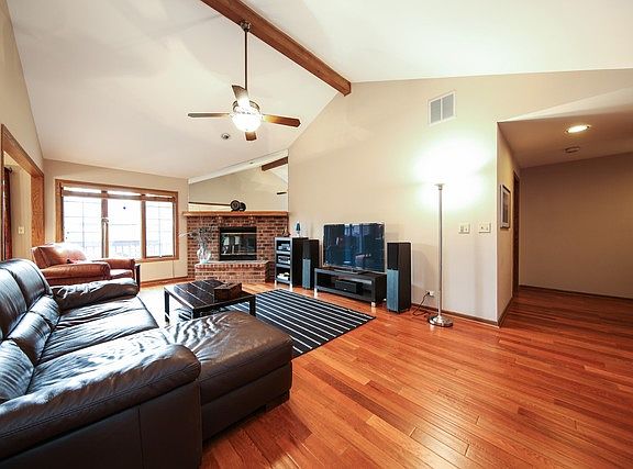 2nd image of 6 Kings Ct #K6