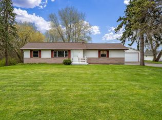 3215 Sandy Hollow Rd, Rockford, IL 61109