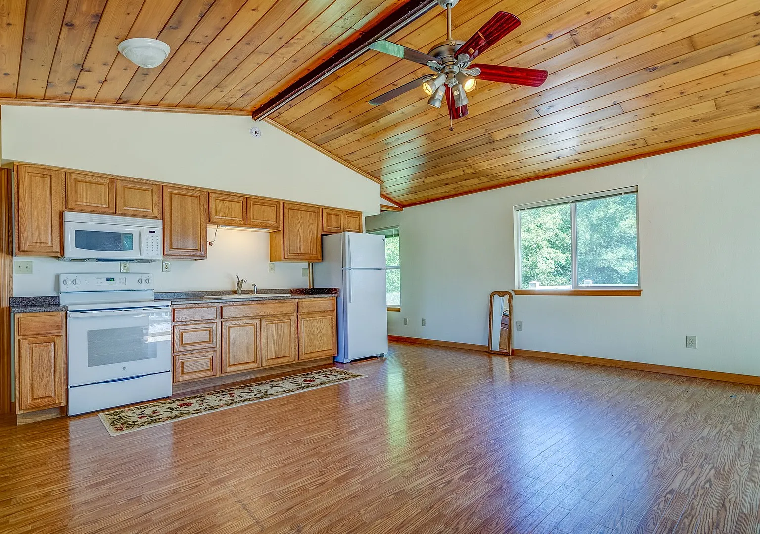 2 Bed 1 Bath Home — Photo 3