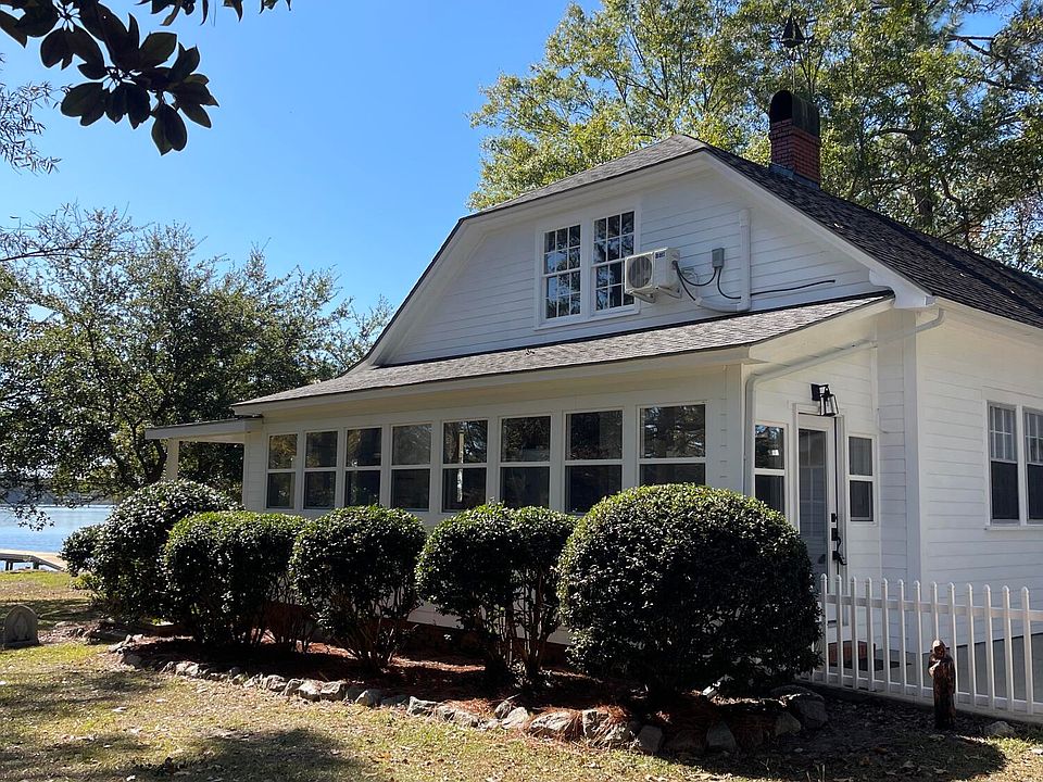 2nd image of 161 Foreman Lane
