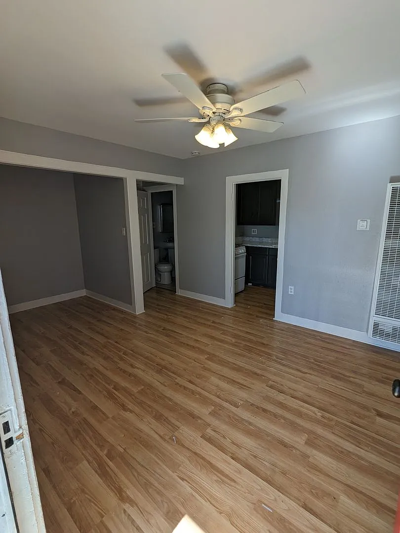 34672 Avenue E — Photo 4