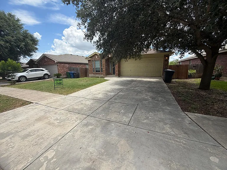 7615 Equinox Hl — Photo 22