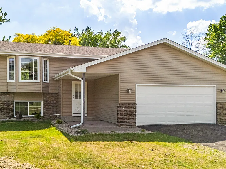 11874 Jonquil St NW — Photo 1