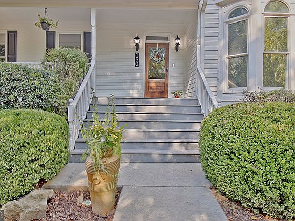 5th image of 150 Mackenzie Ln