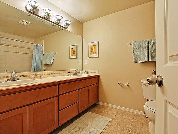 3rd image of 12307 10th Pl NE APT D