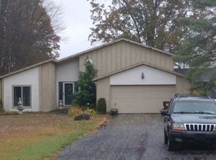 8249 Oberlin Rd, Elyria, OH 44035