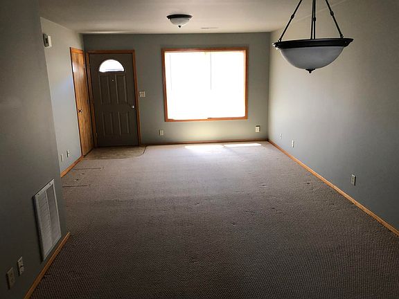 3rd image of 1101 Diane Ln #1101