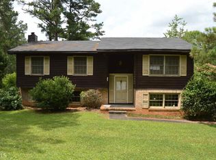 106 Hearthstone Dr, Lagrange, GA 30241
