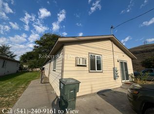 25 SE 18th St, Pendleton, OR 97801