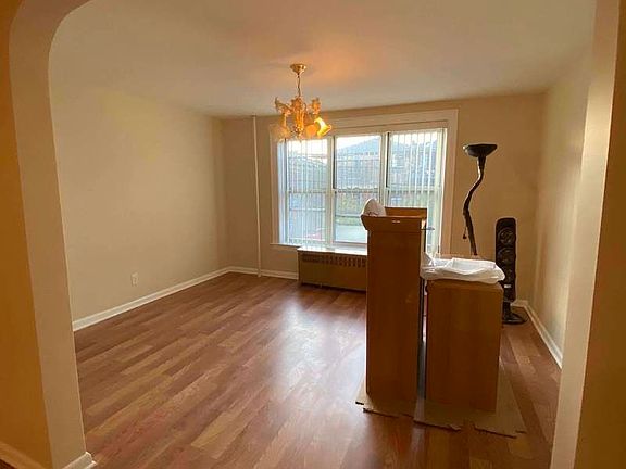 4th image of 28-49 46th St #2X