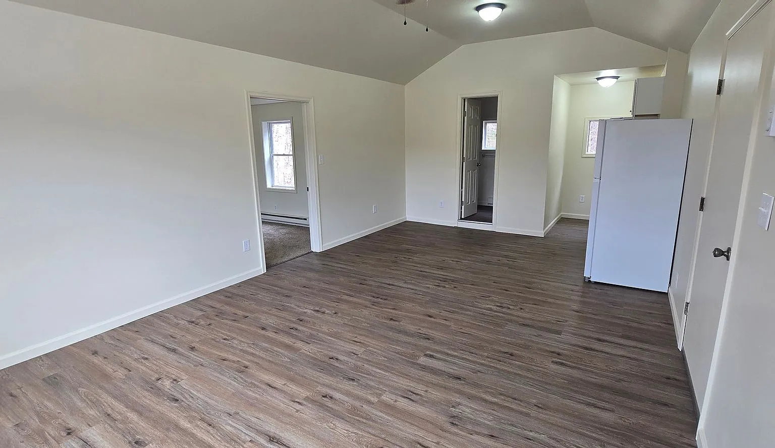 Wayside Apartments — Photo 2