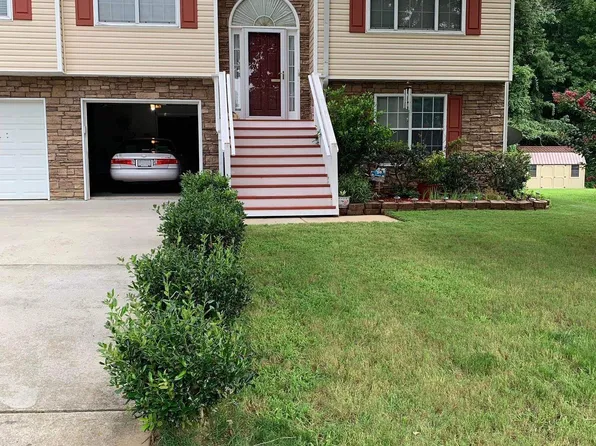 2915 Stone Creek Dr, Rex, GA 30273
