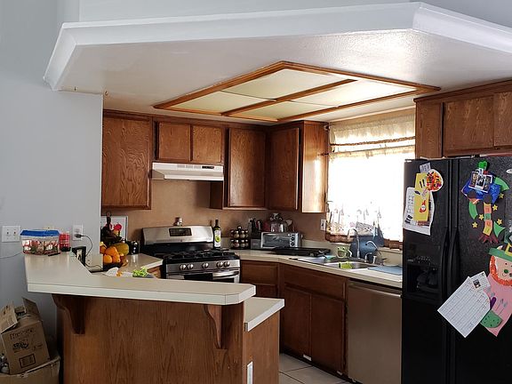5th image of 389 I St APT B
