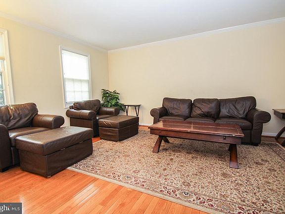 5th image of 2133 Kings Mill Ct