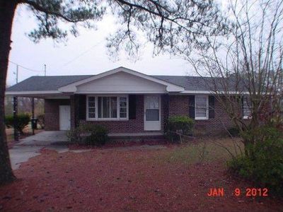 102 Kennedy Cir, Benson, NC, 27504