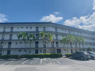 443 NE 195th St APT 338, Miami, FL 33179