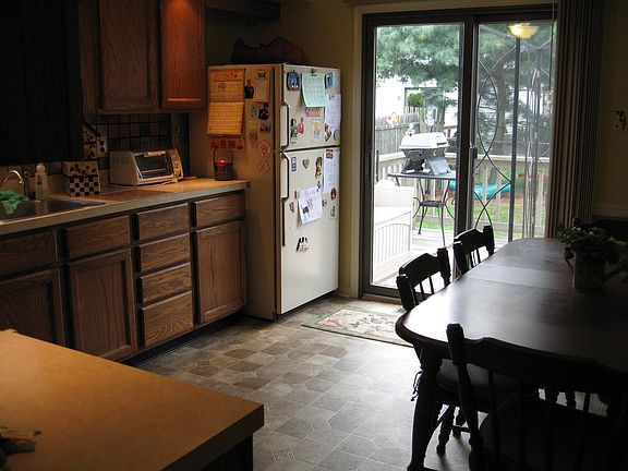 Eat In Kitchen
