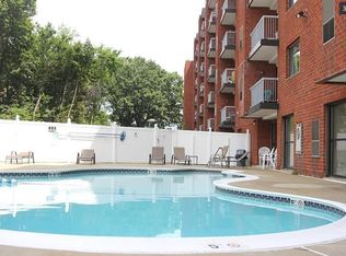8 9th St APT 113, Medford, MA 02155