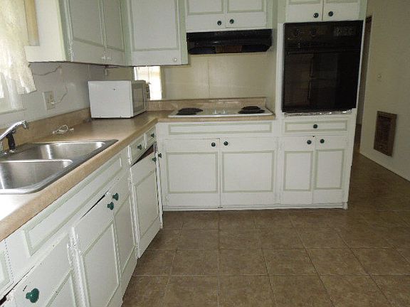 4th image of 204 Wells Dr