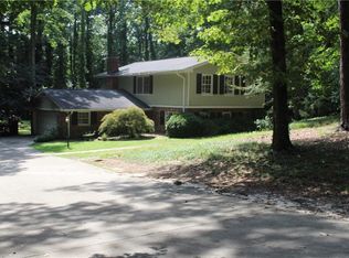 573 Maple Wood Dr, Lawrenceville, GA 30046