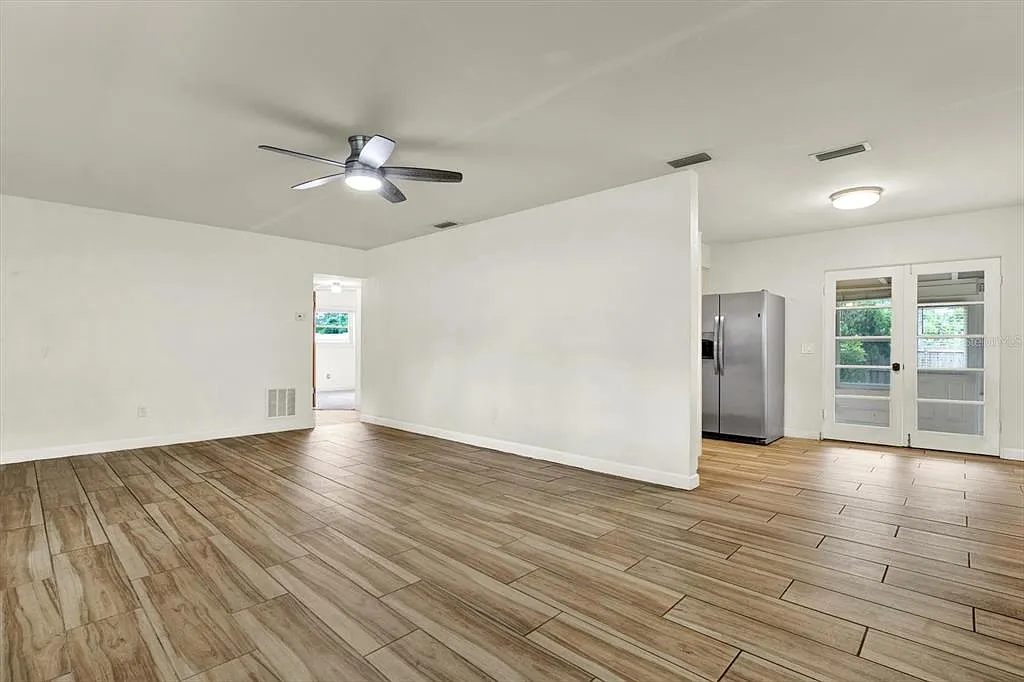 2 bed, 2.0 bath, 1242 sqft, $2,300 — Photo 3