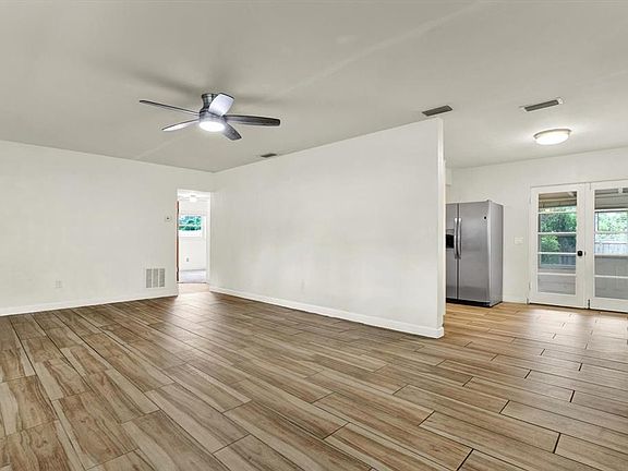 3rd image of 8567 Ridge Rd