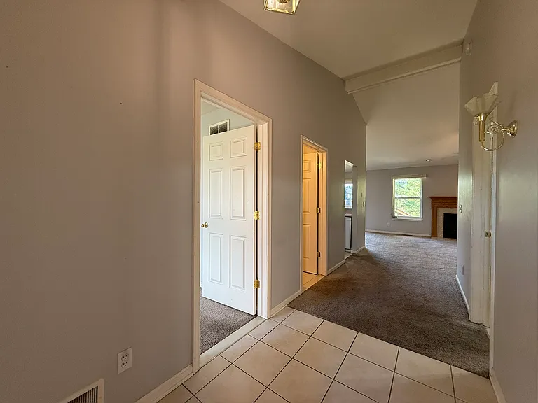 1788 Wexford Dr — Photo 4