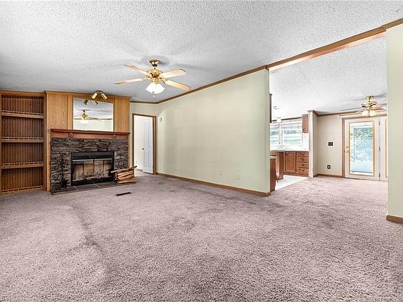 3rd image of 5601 Bridgeview Dr