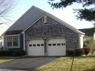 5 James Polk Ct, Monroe Township, NJ 08831