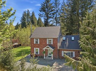 100 Comiaken Ave, Lake Cowichan, BC V0R2G0