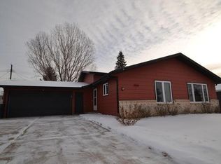1203 Morningside St, Bismarck, ND 58501