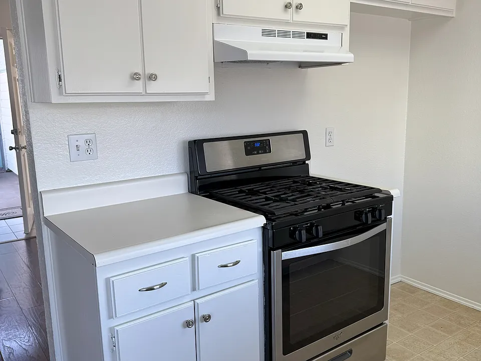 Kitchen stove