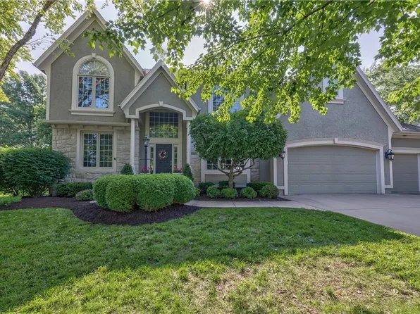 14201 Fontana St, Leawood, KS 66224