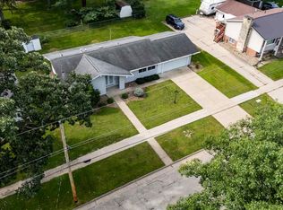 605 E Union St, Manchester, IA 52057