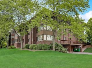 N84W15750 Ridge Rd UNIT 307, Menomonee Falls, WI 53051