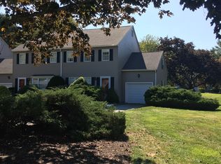 25 Strathmore Ln, Madison, CT 06443