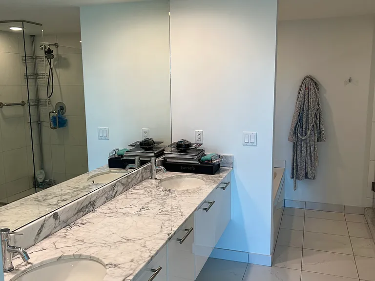 500 Brickell Ave #2405 — Photo 10
