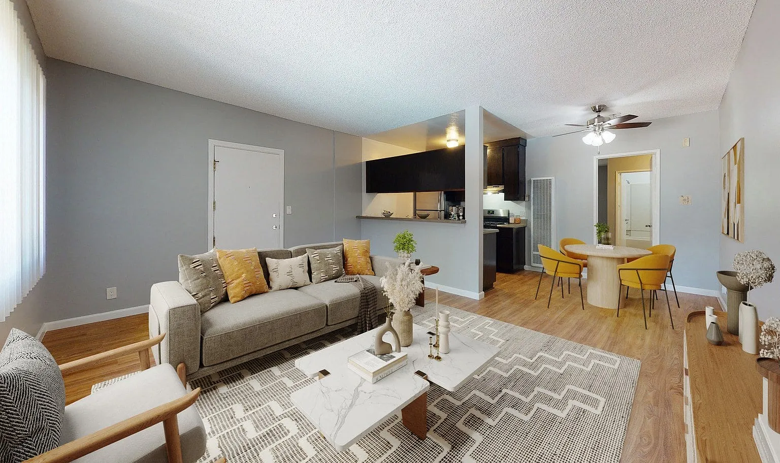 Executive House Apartments — Photo 4