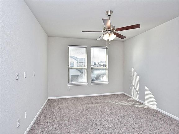 3rd image of 3240 E Whitestone Blvd Unit 21