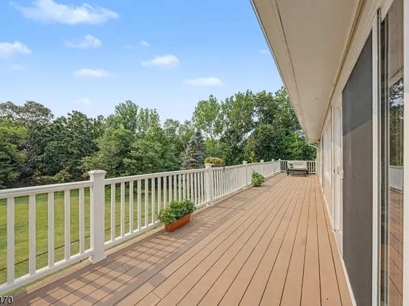 135 W Mountain Rd, Sparta Twp., NJ 07871